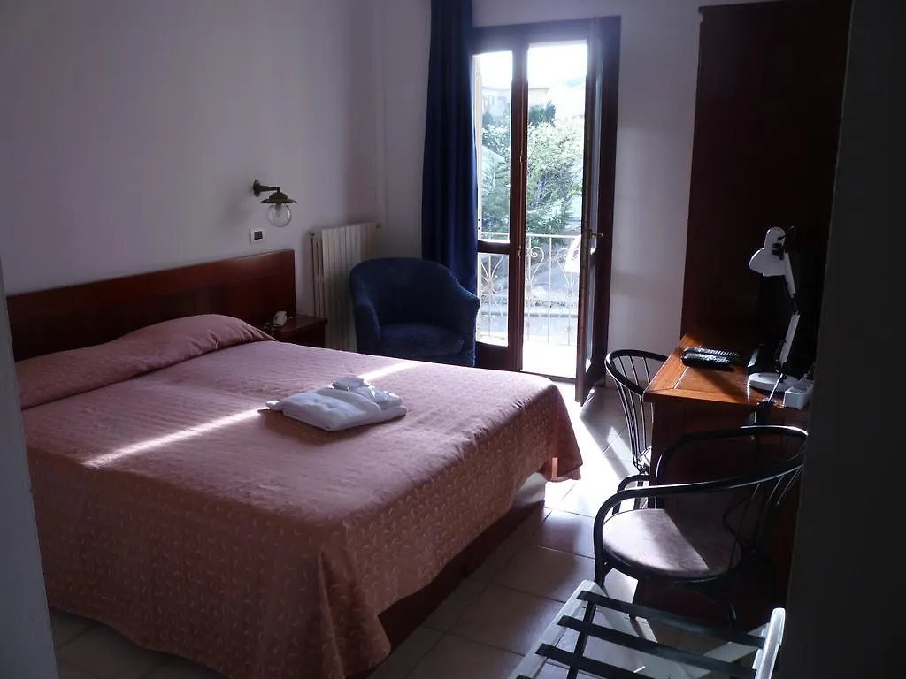 Hotel L'Ancora Santa Teresa Gallura 3*,  Italy