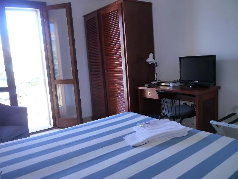 ***  Hotel L'Ancora Santa Teresa Gallura Italy
